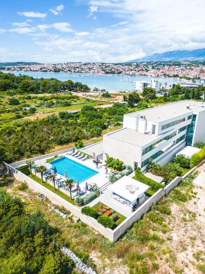 Aparthotel Joel Novalja Exteriér fotografie